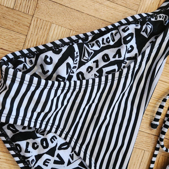 Volcom reversible stripe logo halter tie bikini swimsuit - Picture 3 of 5